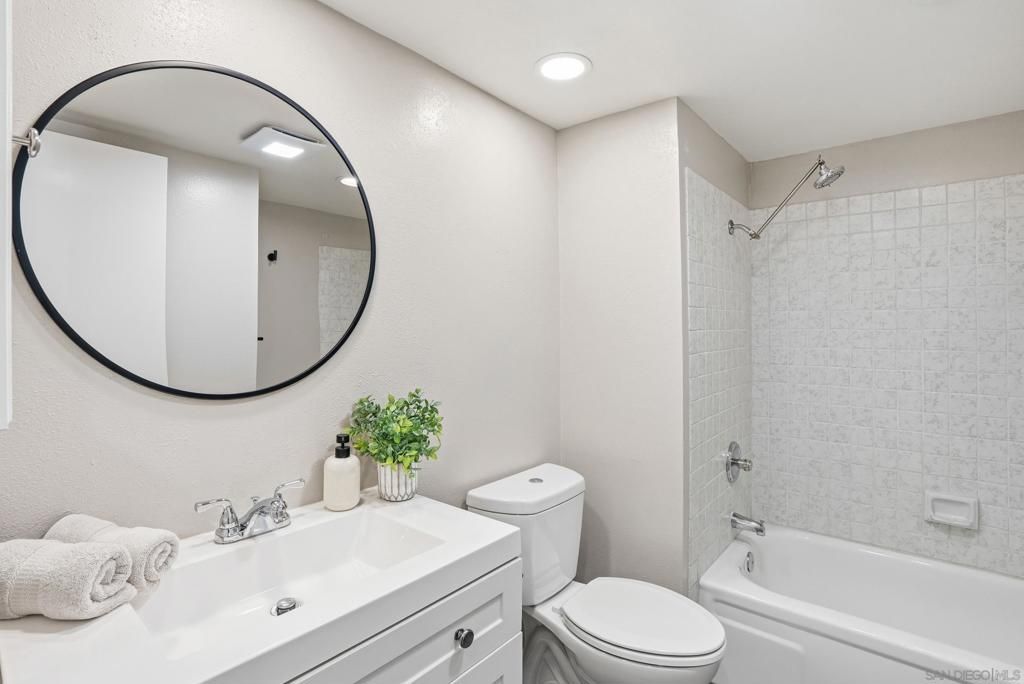 Image 21 of property listing at 3793 Balboa Ter A, San Diego, CA 92117