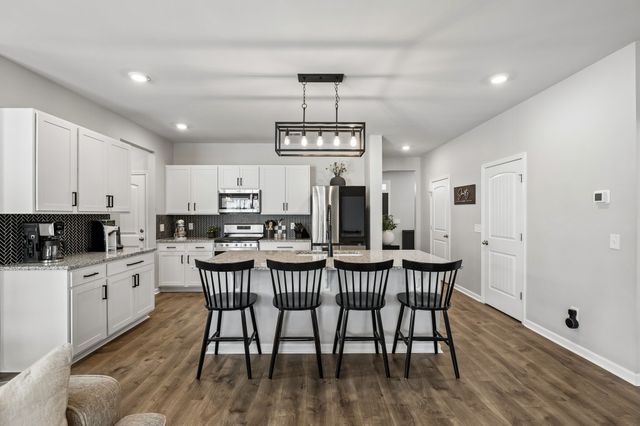 4096 Crossing Way, White House, TN 37188