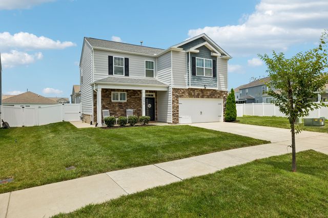 4096 Crossing Way, White House, TN 37188