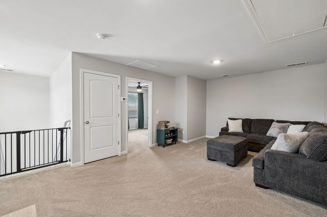4096 Crossing Way, White House, TN 37188