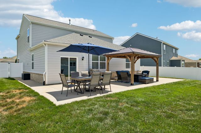 4096 Crossing Way, White House, TN 37188