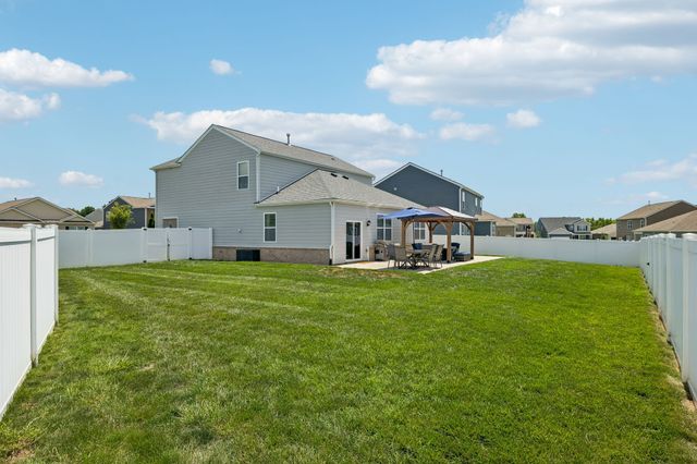 4096 Crossing Way, White House, TN 37188