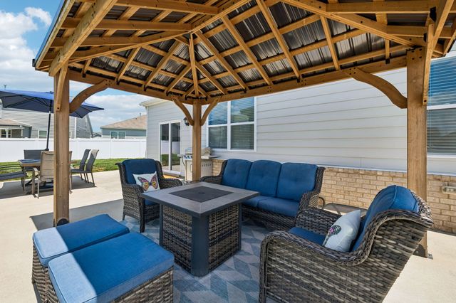 4096 Crossing Way, White House, TN 37188