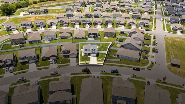 4096 Crossing Way, White House, TN 37188