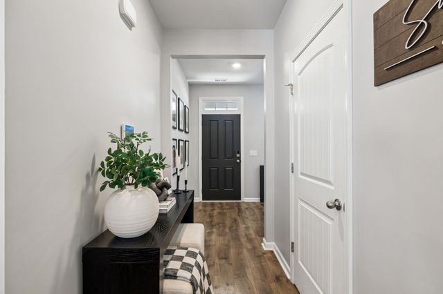 4096 Crossing Way, White House, TN 37188