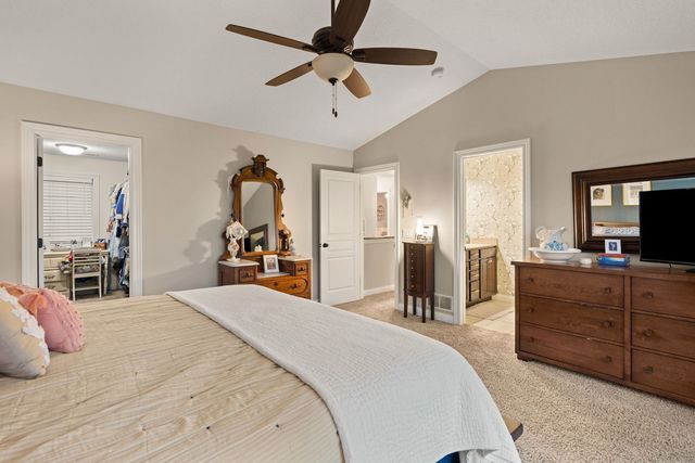 4367 55th Avenue, Bettendorf, IA 52722