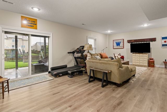 4367 55th Avenue, Bettendorf, IA 52722