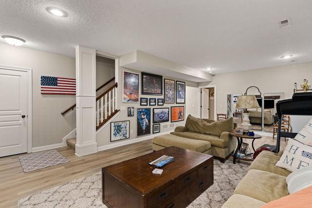4367 55th Avenue, Bettendorf, IA 52722
