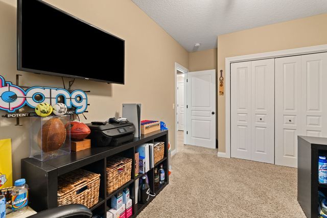 4367 55th Avenue, Bettendorf, IA 52722