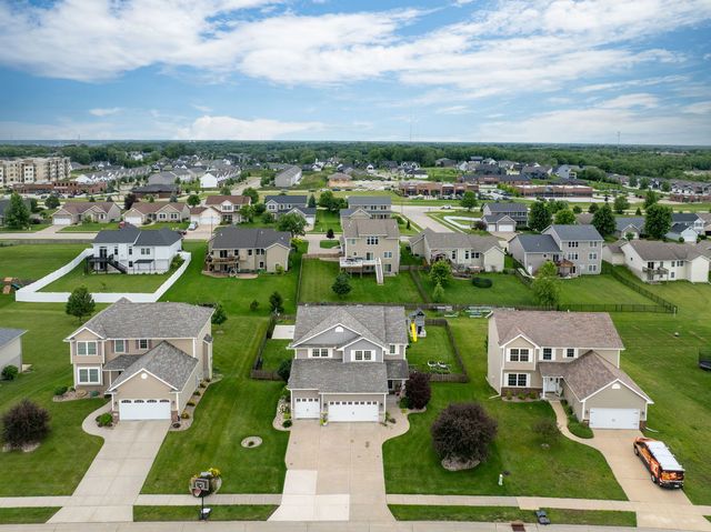 4367 55th Avenue, Bettendorf, IA 52722