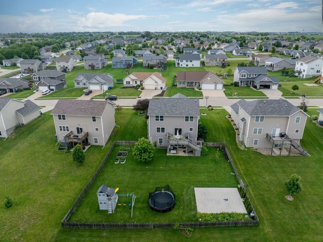 4367 55th Avenue, Bettendorf, IA 52722