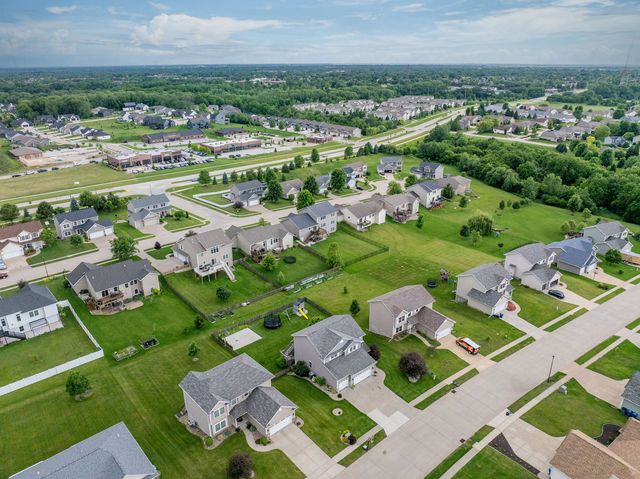 4367 55th Avenue, Bettendorf, IA 52722