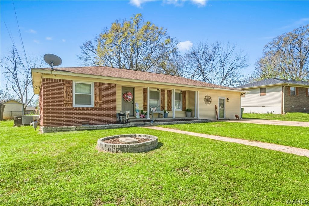 6205 Cottonwood, Cottondale, AL 35453