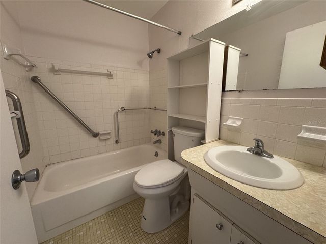 2040 WORLD PARKWAY BOULEVARD 12, Clearwater, FL 33763