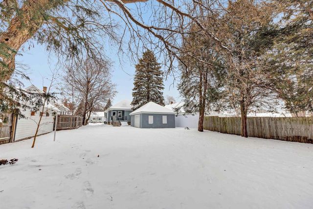 1472 HARVEY STREET, Green Bay, WI 54302