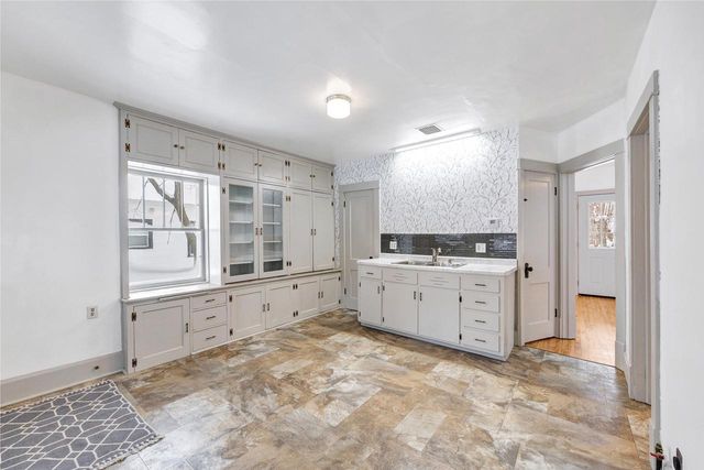 1472 HARVEY STREET, Green Bay, WI 54302