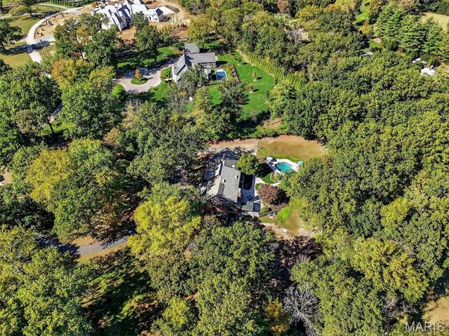 73 Overhills Drive, Ladue, MO 63124