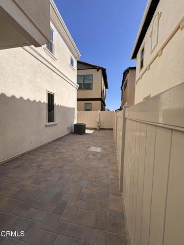 712 Guy Turner Drive, Camarillo, CA 93010
