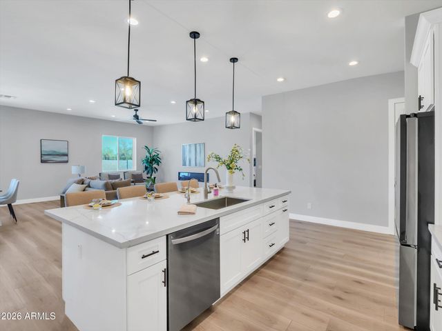 15324 W Bobwhite Way, Surprise, AZ 85387