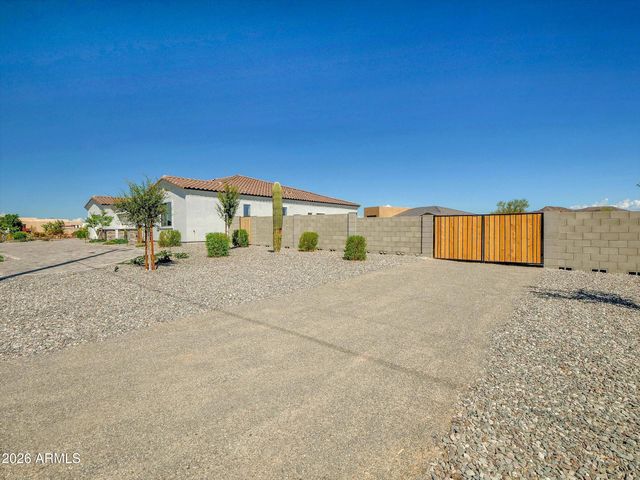 15324 W Bobwhite Way, Surprise, AZ 85387