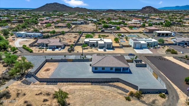 15324 W Bobwhite Way, Surprise, AZ 85387