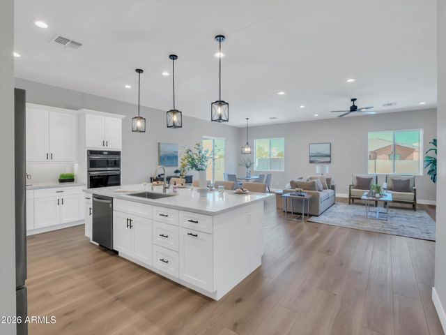 15324 W Bobwhite Way, Surprise, AZ 85387