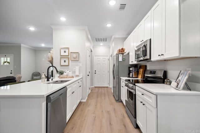 391 Genesis, Benton, AR 72015