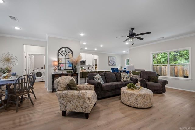 391 Genesis, Benton, AR 72015