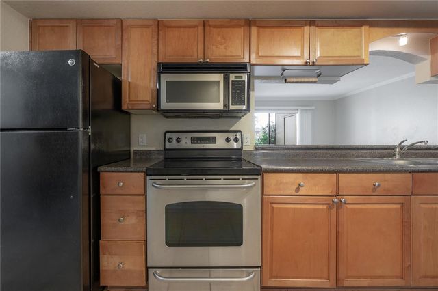 12261 SAILWINDS DRIVE 103, Largo, FL 33773