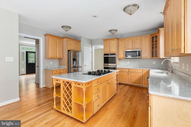 6 TOLIVER LN, Stafford, VA 22554