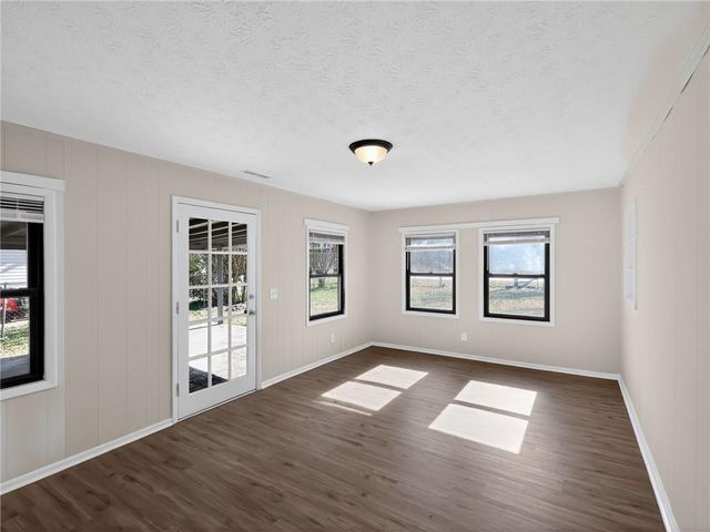 5 Knob Drive, Carrollton, GA 30116