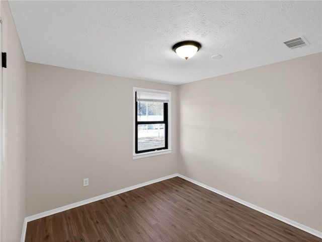 5 Knob Drive, Carrollton, GA 30116