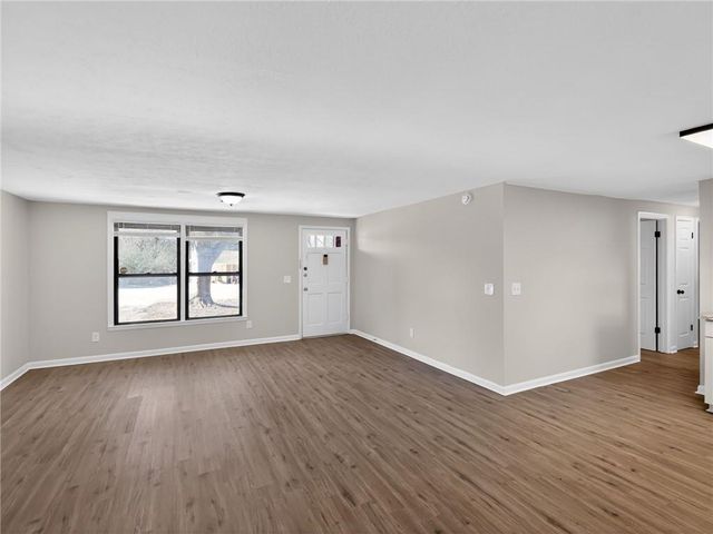 5 Knob Drive, Carrollton, GA 30116