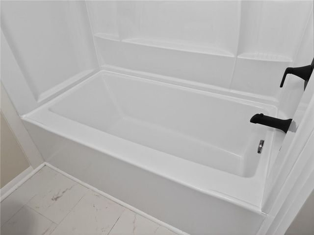 5 Knob Drive, Carrollton, GA 30116