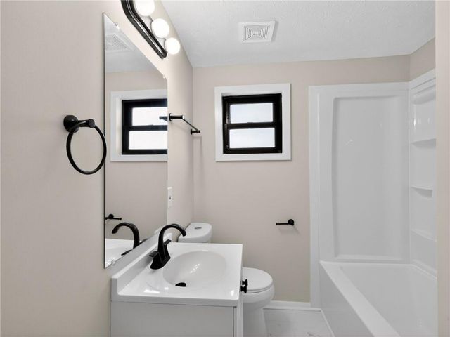 5 Knob Drive, Carrollton, GA 30116