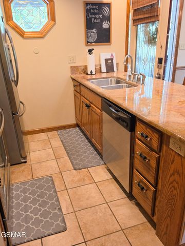 310 Greenwood Way, Pigeon Forge, TN 37863