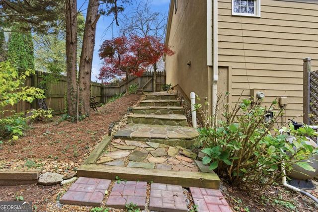 591 Delphinium Boulevard NW, Acworth, GA 30102