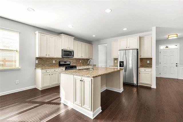1040 Towne Mill Crossing, Canton, GA 30114