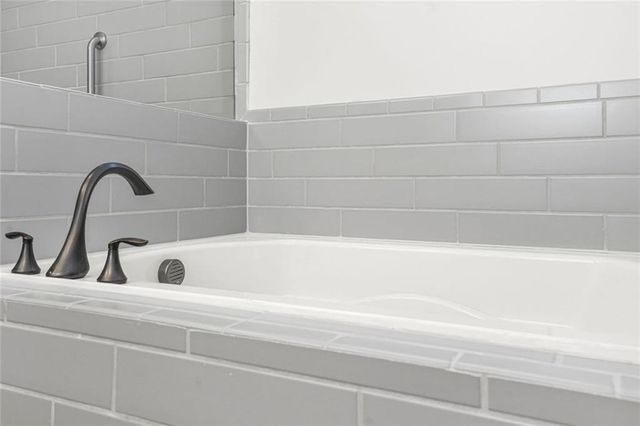 1040 Towne Mill Crossing, Canton, GA 30114
