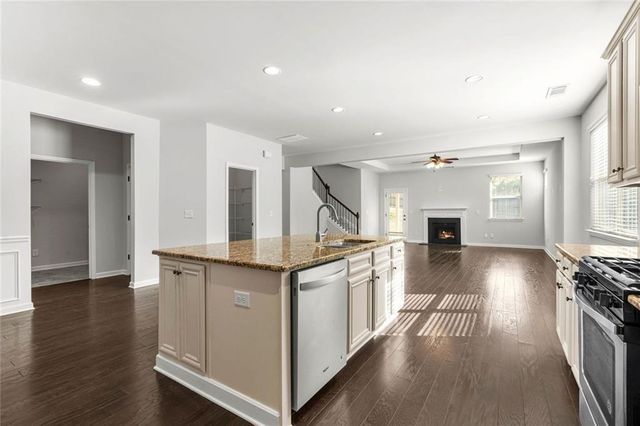 1040 Towne Mill Crossing, Canton, GA 30114