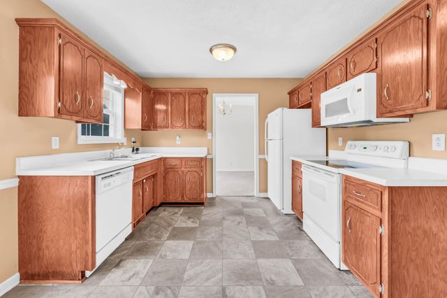 1445 Buchanon Dr, Clarksville, TN 37042