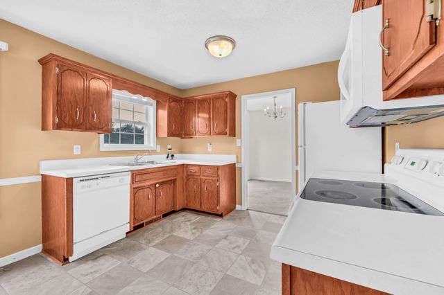 1445 Buchanon Dr, Clarksville, TN 37042