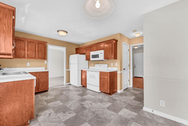 1445 Buchanon Dr, Clarksville, TN 37042