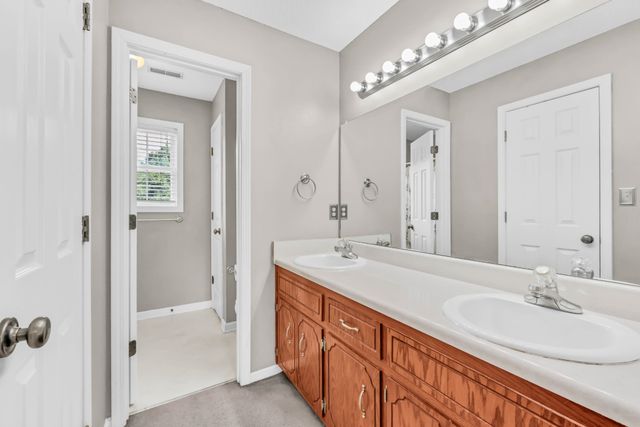 1445 Buchanon Dr, Clarksville, TN 37042
