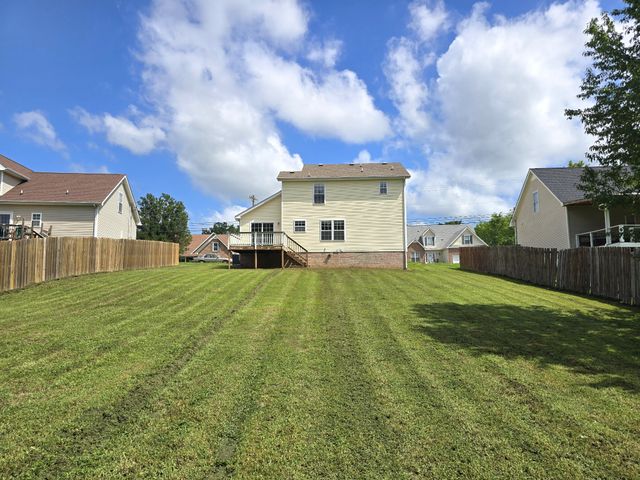 1445 Buchanon Dr, Clarksville, TN 37042