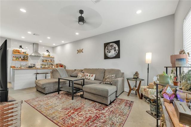 213 West 22nd Street, Bryan, TX 77803