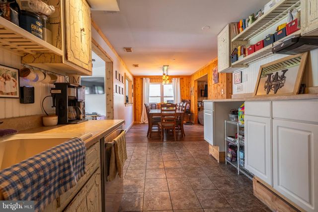 113 REDWOOD DR, Quakertown, PA 18951