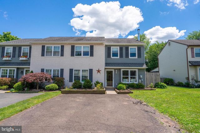 113 REDWOOD DR, Quakertown, PA 18951