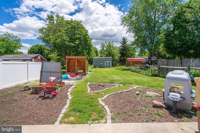 113 REDWOOD DR, Quakertown, PA 18951