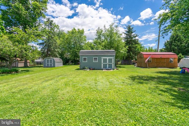 113 REDWOOD DR, Quakertown, PA 18951